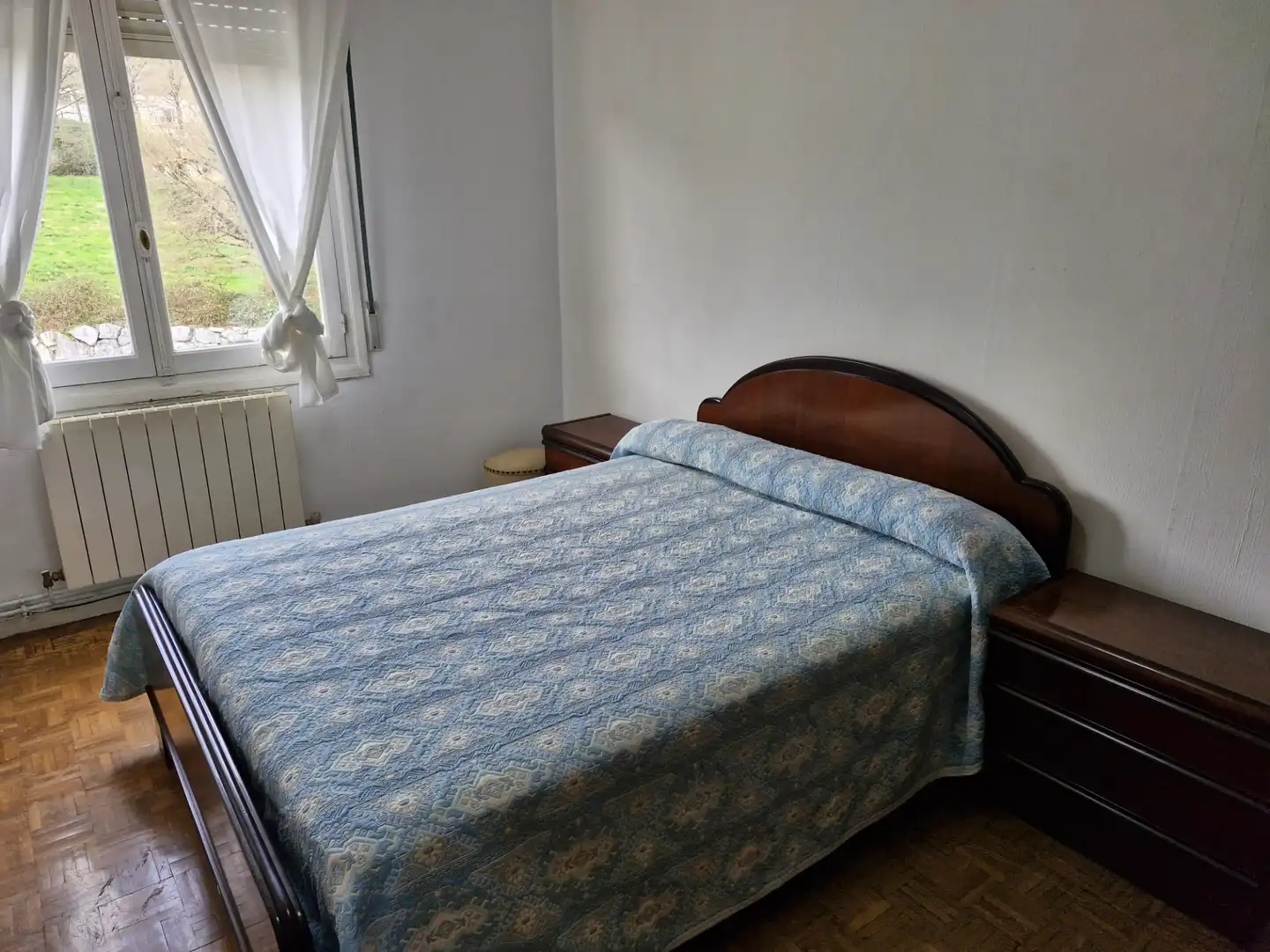 Dormitori de Pis de lloguer en Okondo amb Calefacció, Moblat i Forn