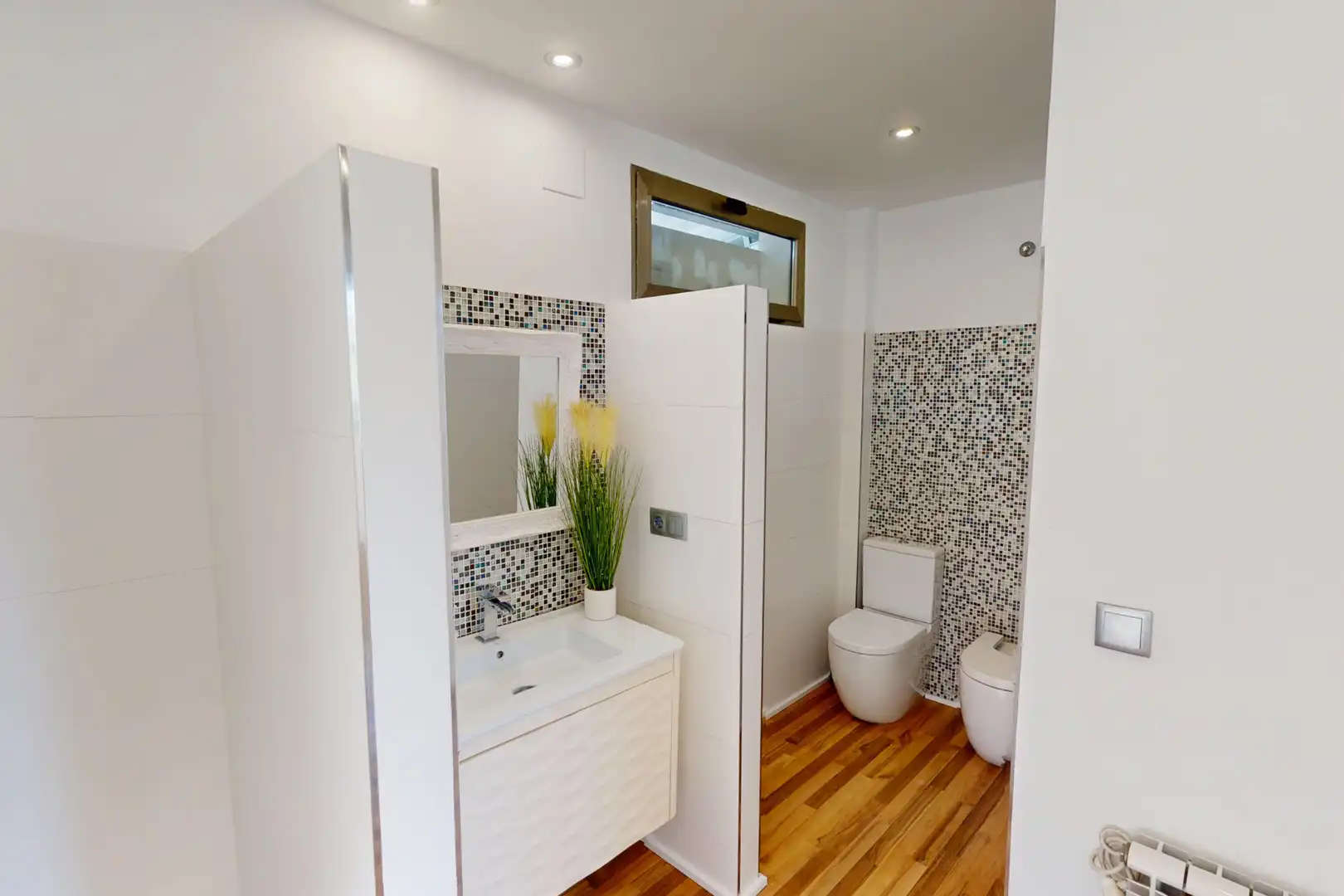 Bany de Casa o xalet en venda en Almazora / Almassora amb Jardí privat, Terrassa i Traster