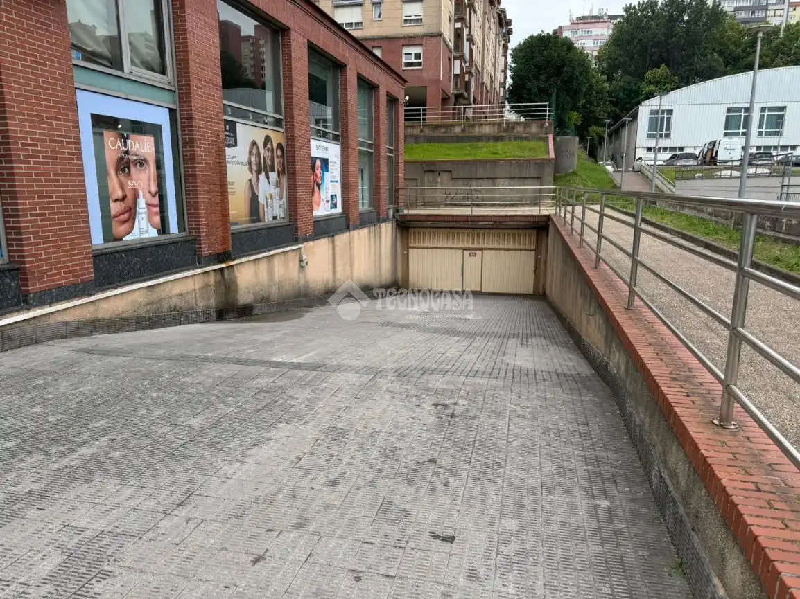 Aparcament de Garatge de lloguer en Santander