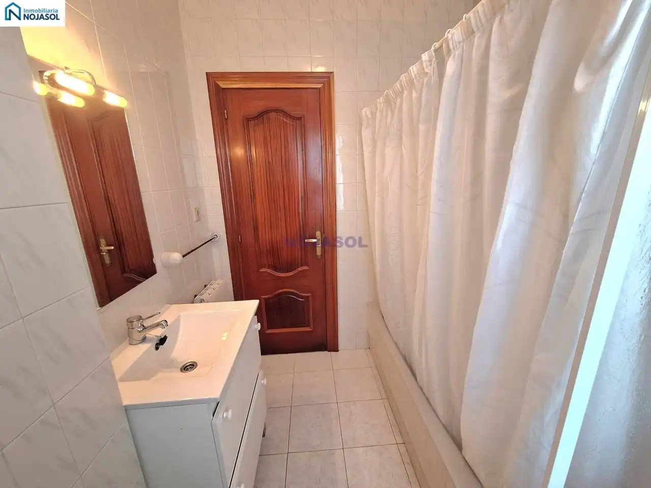Bany de Casa o xalet de lloguer en Noja amb Calefacció, Jardí privat i Moblat