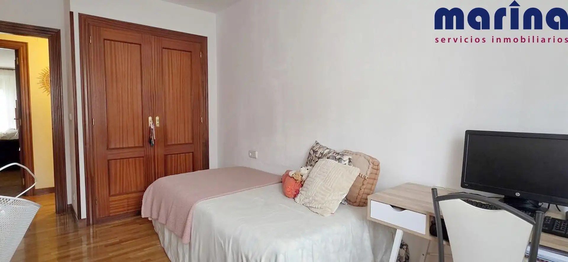 Bedroom of Flat for sale in  Pamplona / Iruña  with Heating, Parquet flooring and Storage room