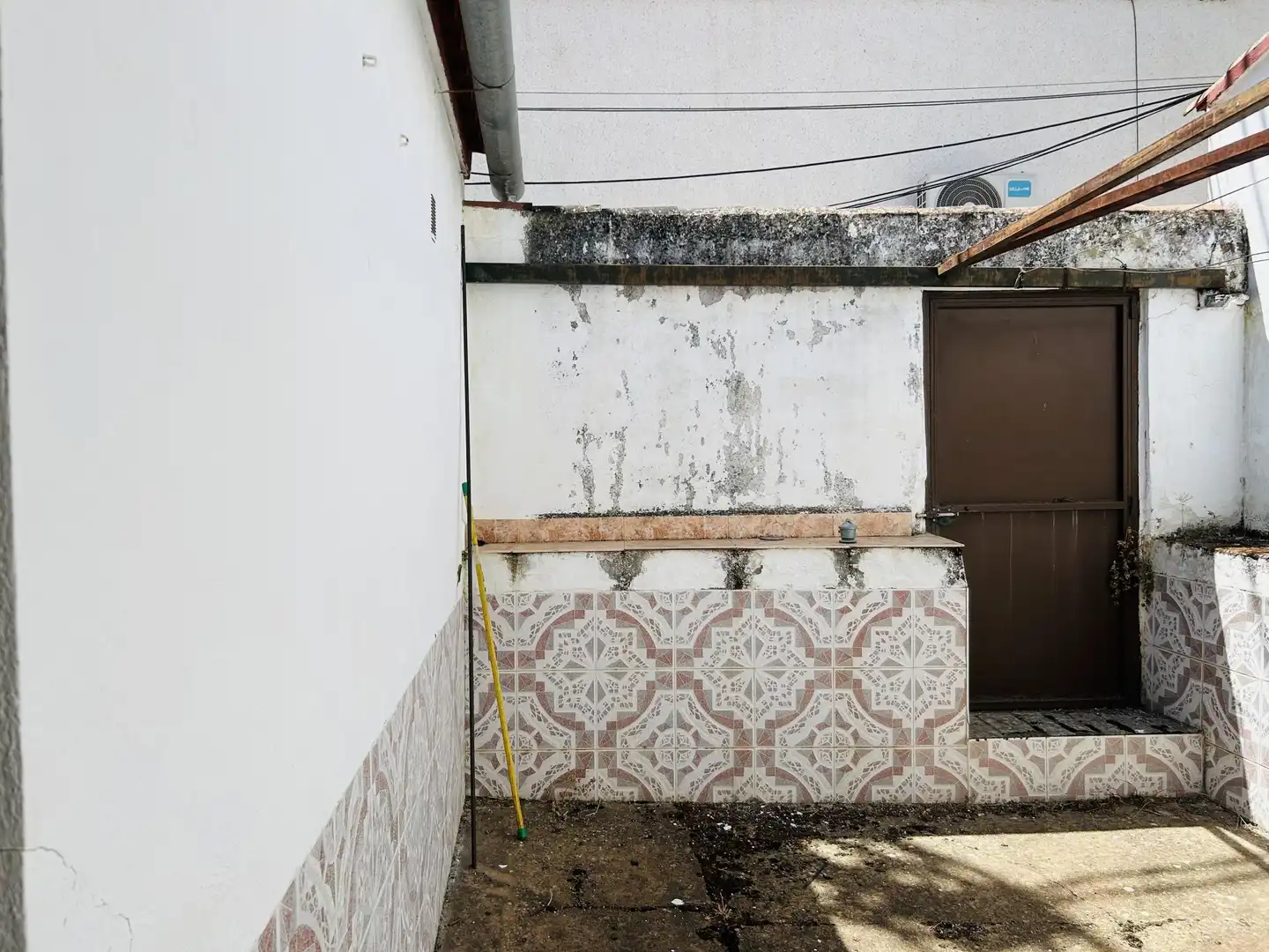 Vista exterior de Casa adosada en venda en Las Navas de la Concepción