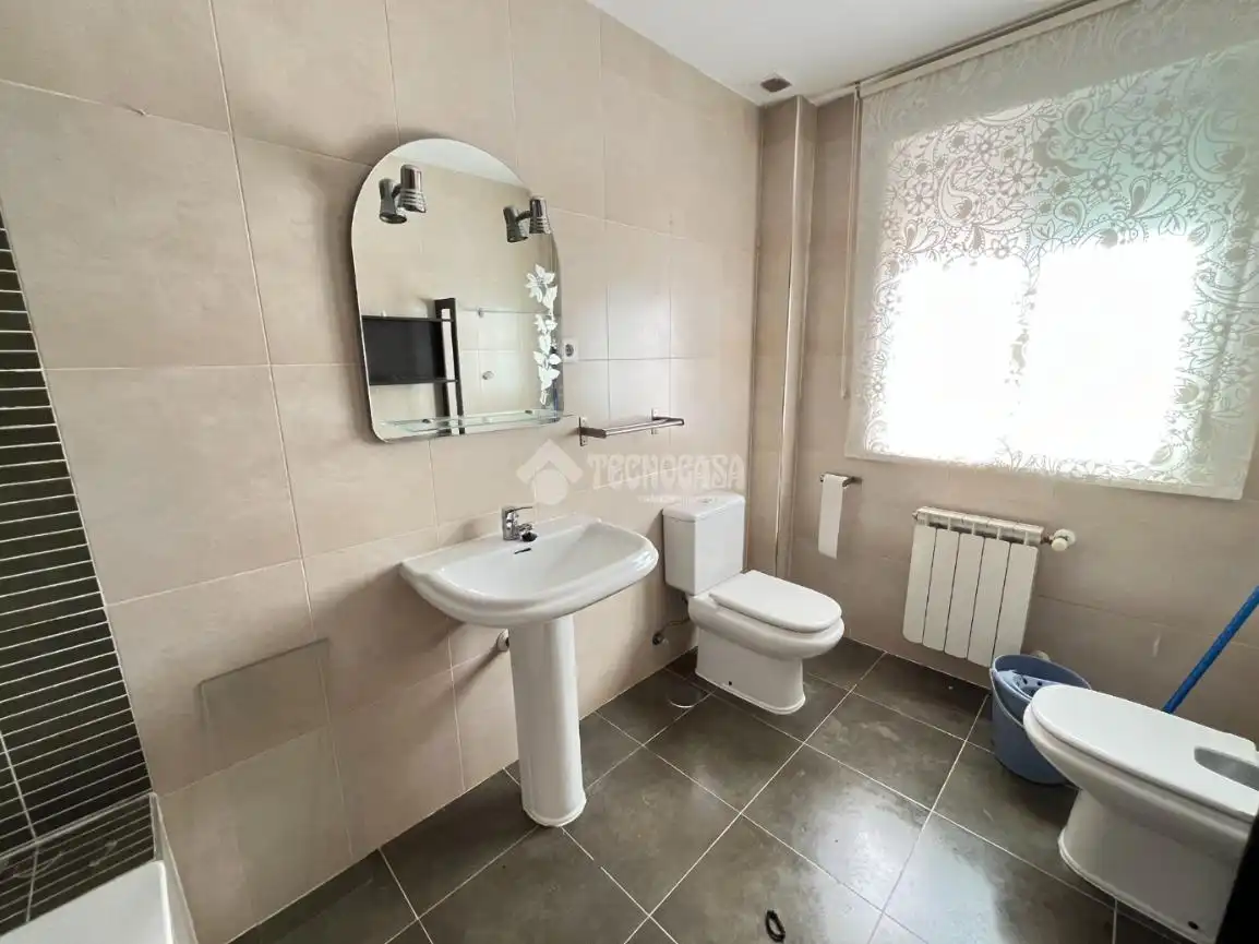 Casa aparellada en venda a Loeches, imagen 22