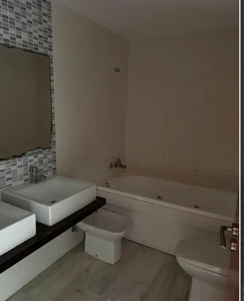 Badezimmer von Wohnung zum Verkauf in Castellón de la Plana / Castelló de la Plana mit Terrasse und Abstellraum
