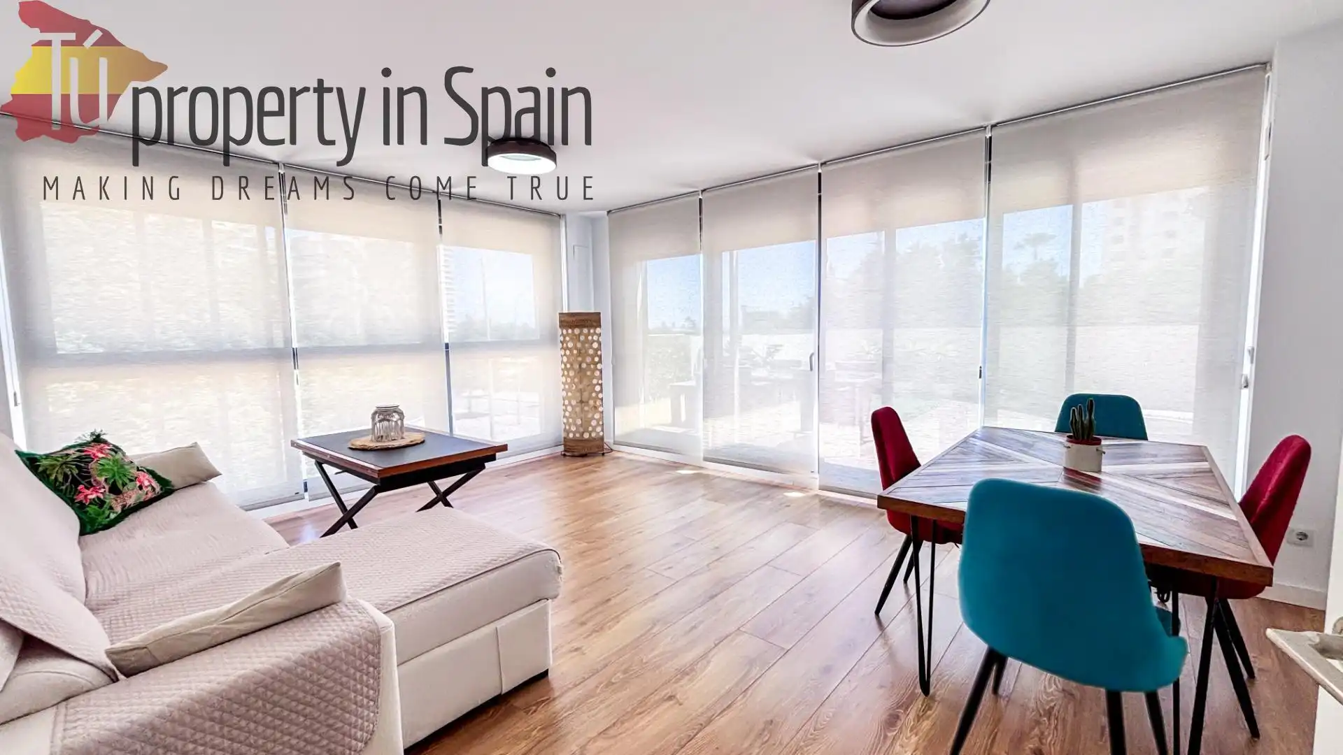 Sala de estar de Piso para compartir en Alicante / Alacant con Terraza, Amueblado y Piscina comunitaria