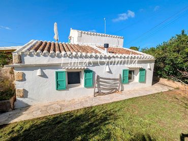 Casa rustica con giardino in vendita a mestral