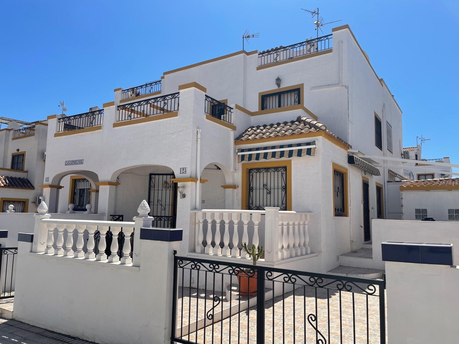 Exterior view of House or chalet for sale in Orihuela  with Air Conditioner, Heating and Private garden