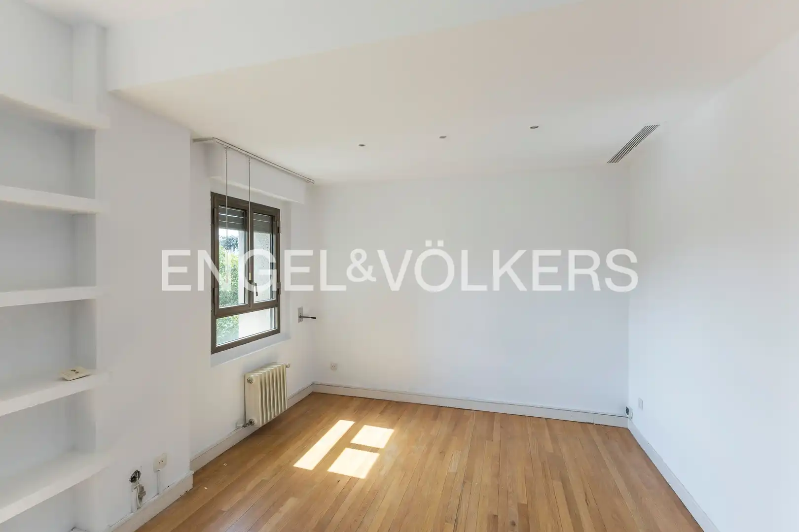 Wohnung zur Miete in Madrid mit Klimaanlage, Heizung und Privatgarten