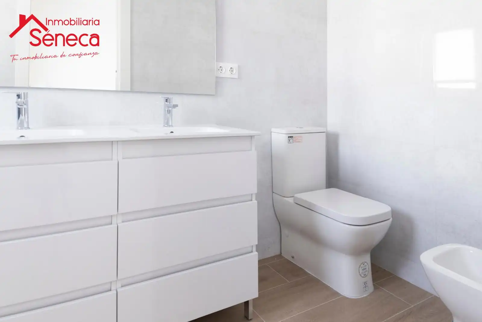 Bathroom of Detached homes for sale in Córdoba  with Air Conditioner, Heating and Terrace