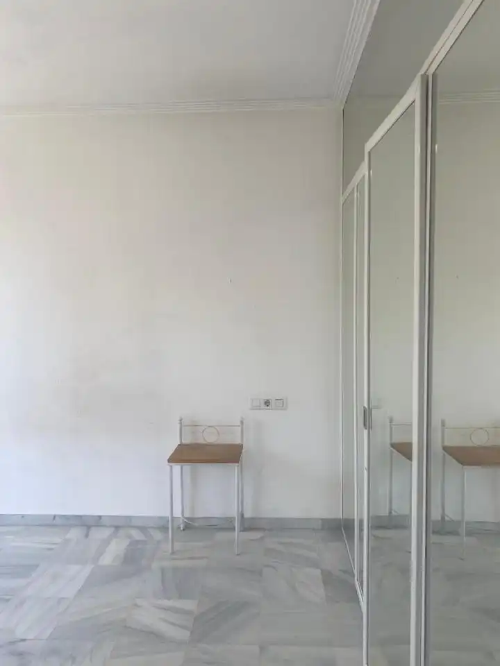 Habitación de Piso en venta en Dos Hermanas