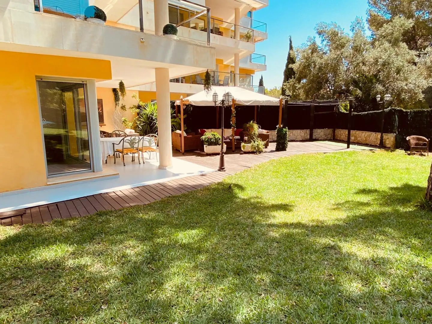 Jardí de Planta baixa en venda en Calvià amb Aire condicionat, Calefacció i Jardí privat