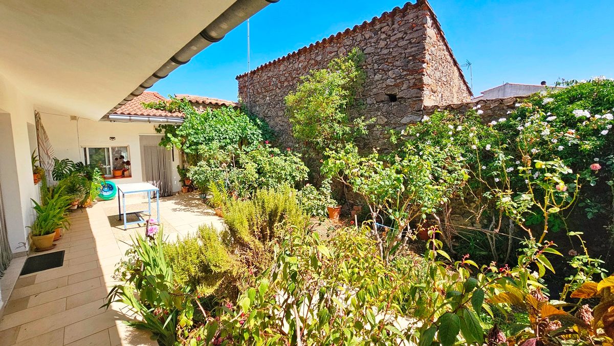 Jardí de Casa o xalet en venda en Santa Ana la Real amb Aire condicionat, Calefacció i Jardí privat