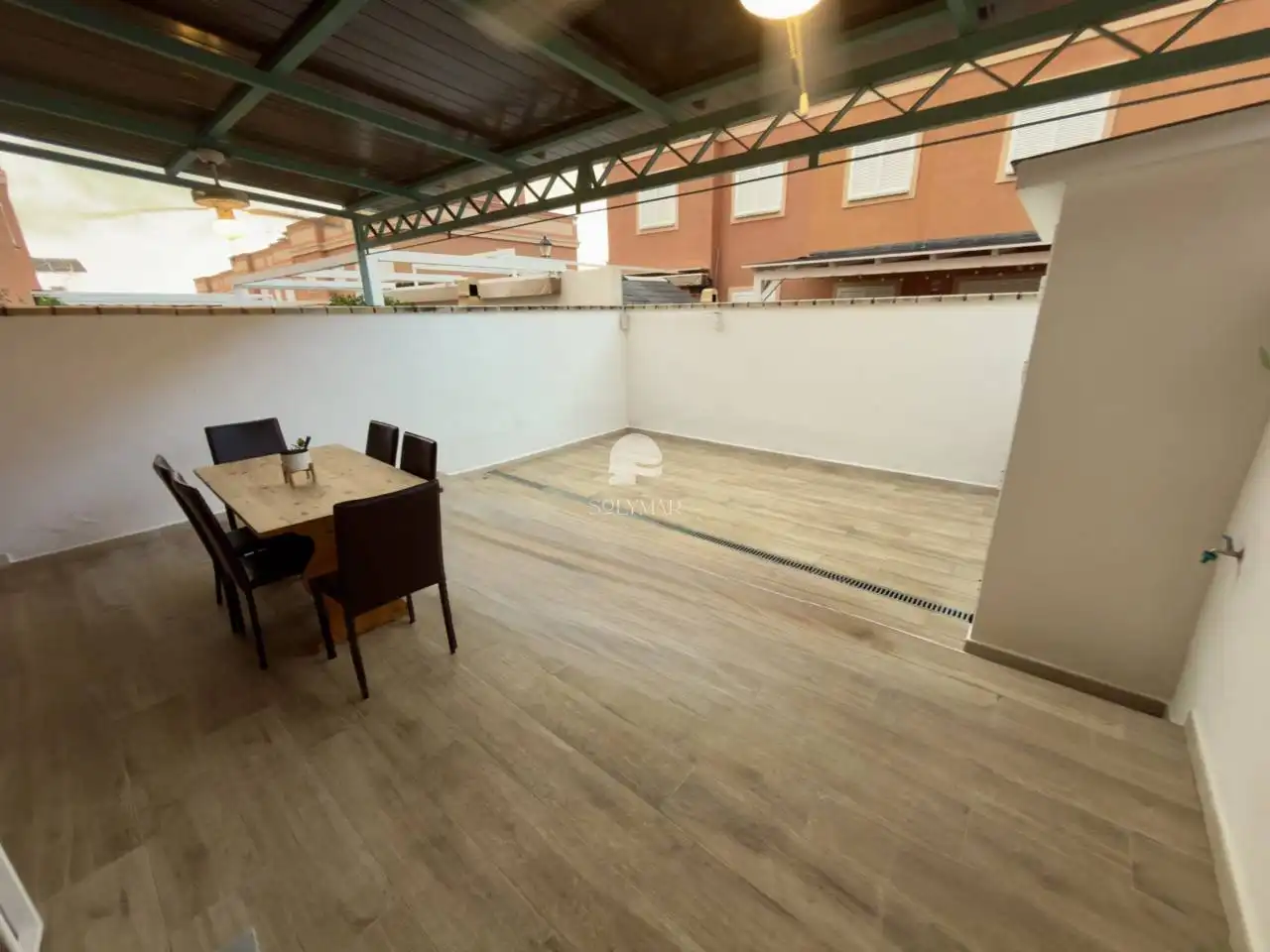 Terrasse von Einfamilien-Reihenhaus zur Miete in Vélez-Málaga mit Klimaanlage, Terrasse und Möbliert