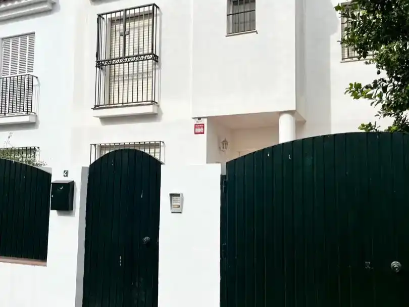 Vista exterior de Pis en venda en Las Palmeras - Dehesilla