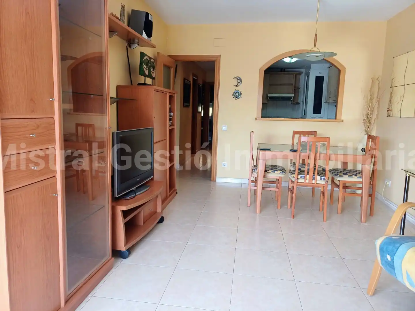 Wohnzimmer von Dachboden zum Verkauf in Calafell mit Klimaanlage, Terrasse und Abstellraum