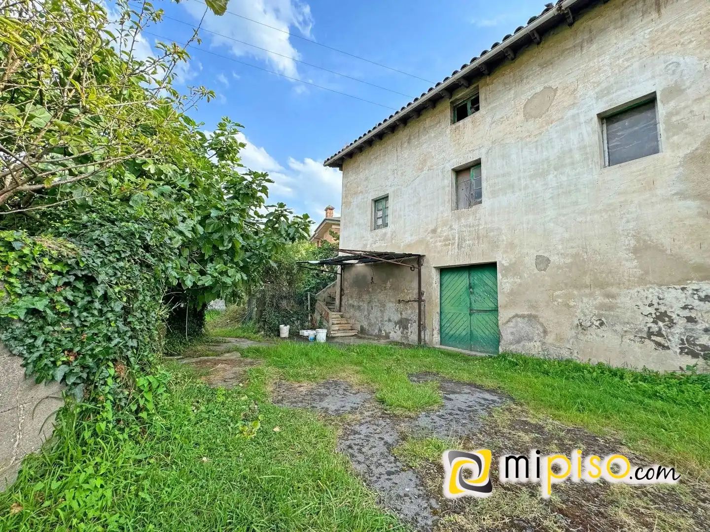 Houses for sale in Laredo  with Private garden