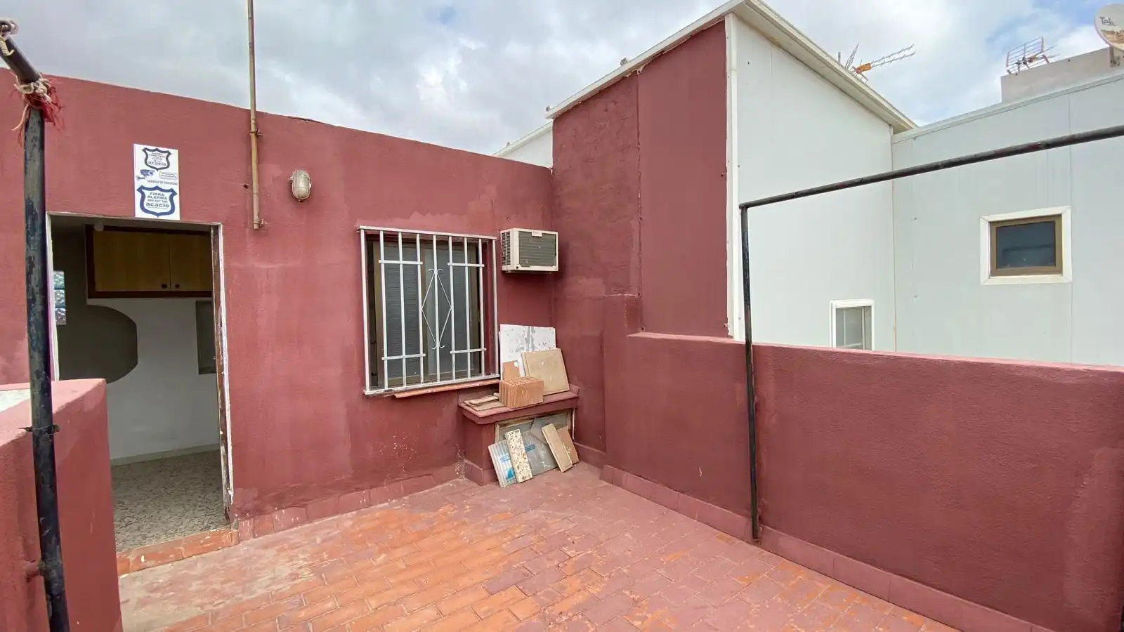 Vista exterior de Casa o chalet en venta en Almería con Terraza