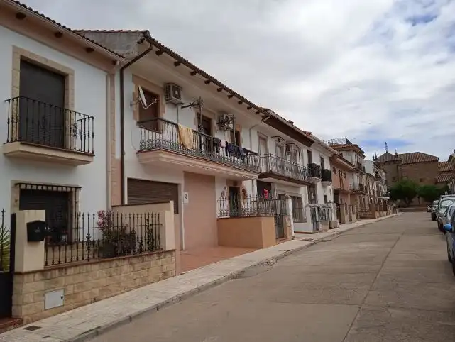 Vista exterior de Casa o chalet en venta en Baños de la Encina