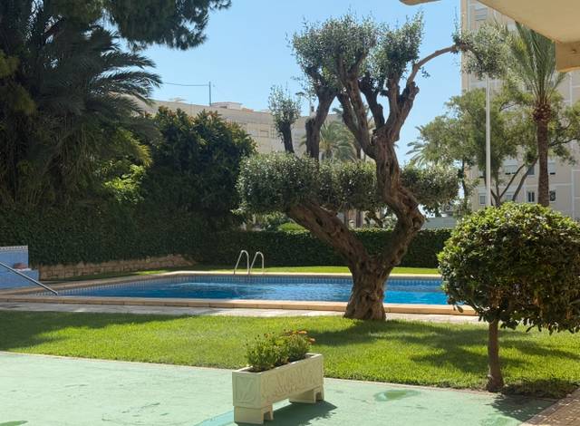 Apartamento en Venta en Calle Santander, 6 en Playa Poniente