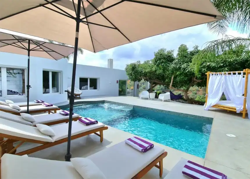 Piscina de Casa adosada de alquiler en Ojén con Aire acondicionado, Jardín privado y Terraza