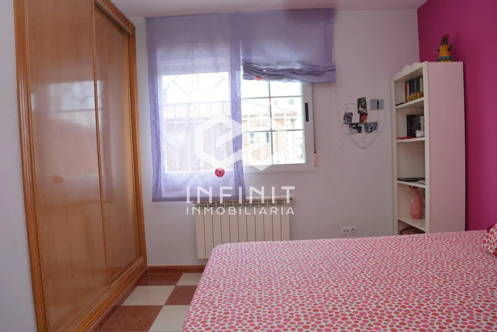 Dormitori de Casa adosada en venda en Torrejón del Rey amb Calefacció, Jardí privat i Terrassa