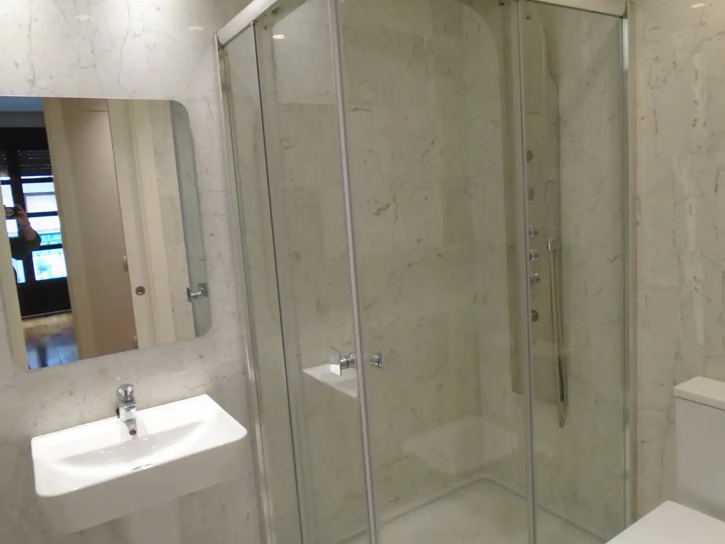 Baño de Apartamento de alquiler en  Logroño con Aire acondicionado, Calefacción y Parquet