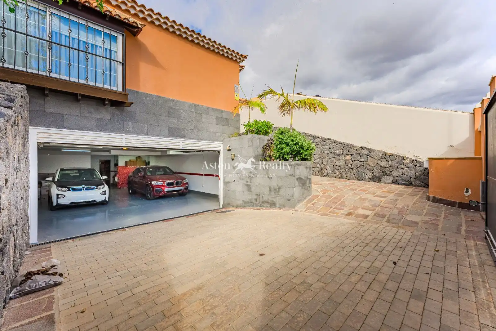 Exterior view of Houses for sale in Adeje  with Air Conditioner, Heating and Terrace