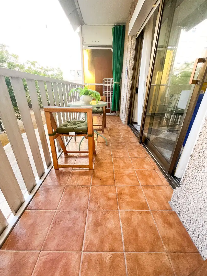 Terraza de Piso de alquiler en Cerdanyola del Vallès con Calefacción, Amueblado y Horno