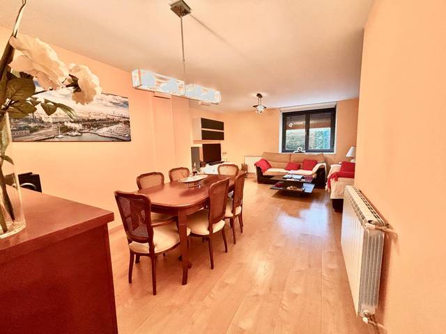 Casa-chalet en Venta en Turcia