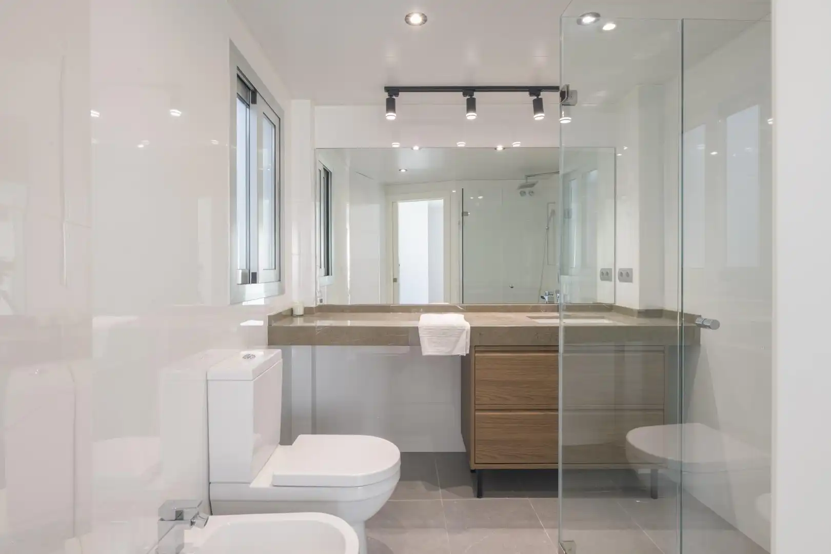 Baño de Apartamento en venta en Málaga con Aire acondicionado, Calefacción y Terraza