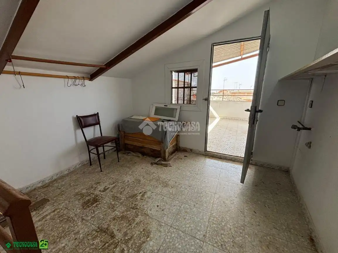 Casa adosada en venda en Granátula de Calatrava amb Aire condicionat