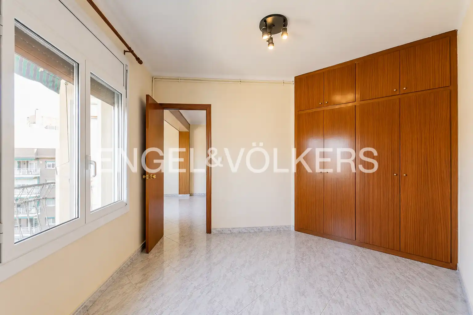 Wohnung zum Verkauf in Barcelona mit Heizung und Balkon