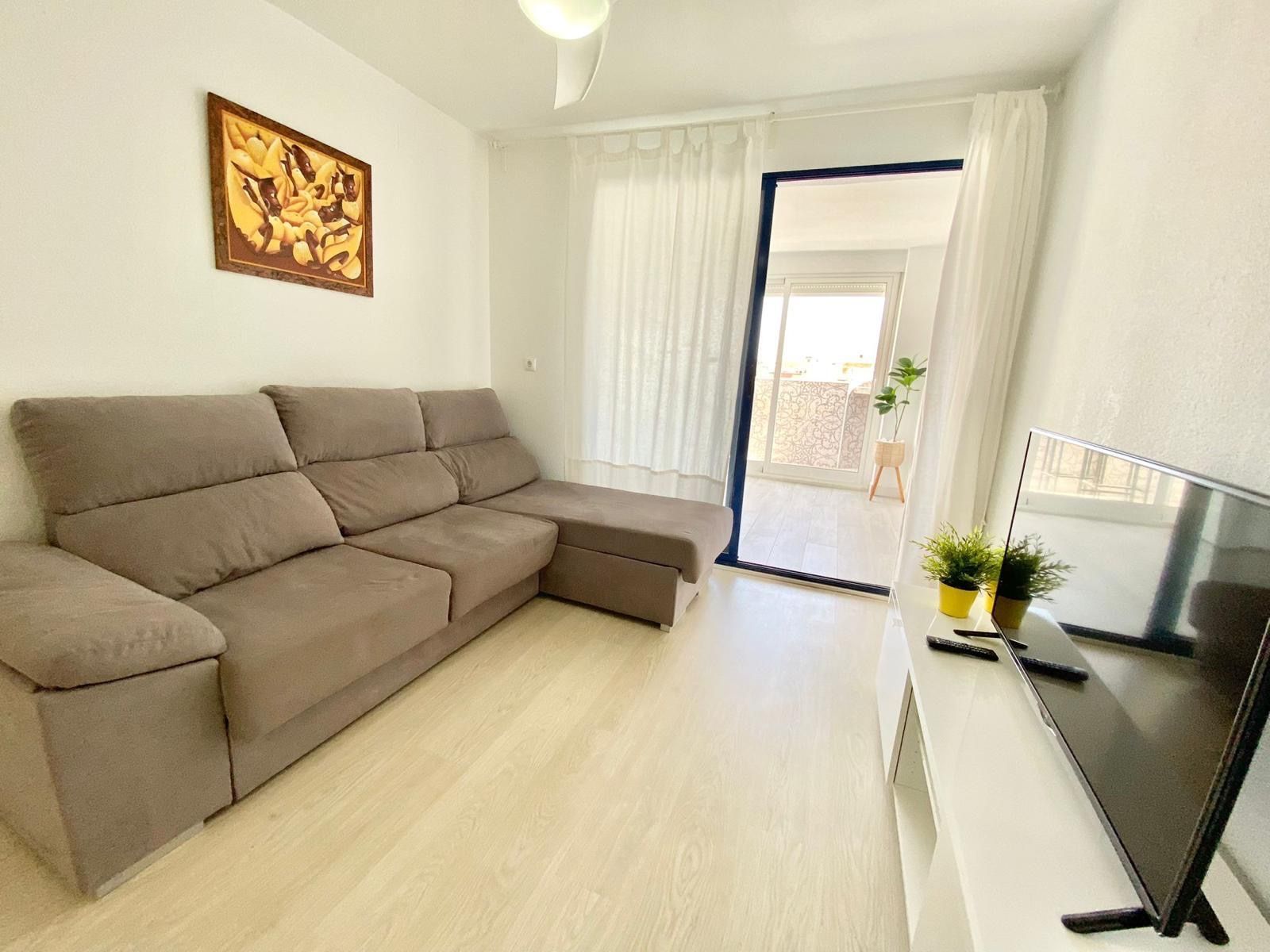 Living room of Attic to rent in Torrevieja  with Air Conditioner, Swimming Pool and Furnished