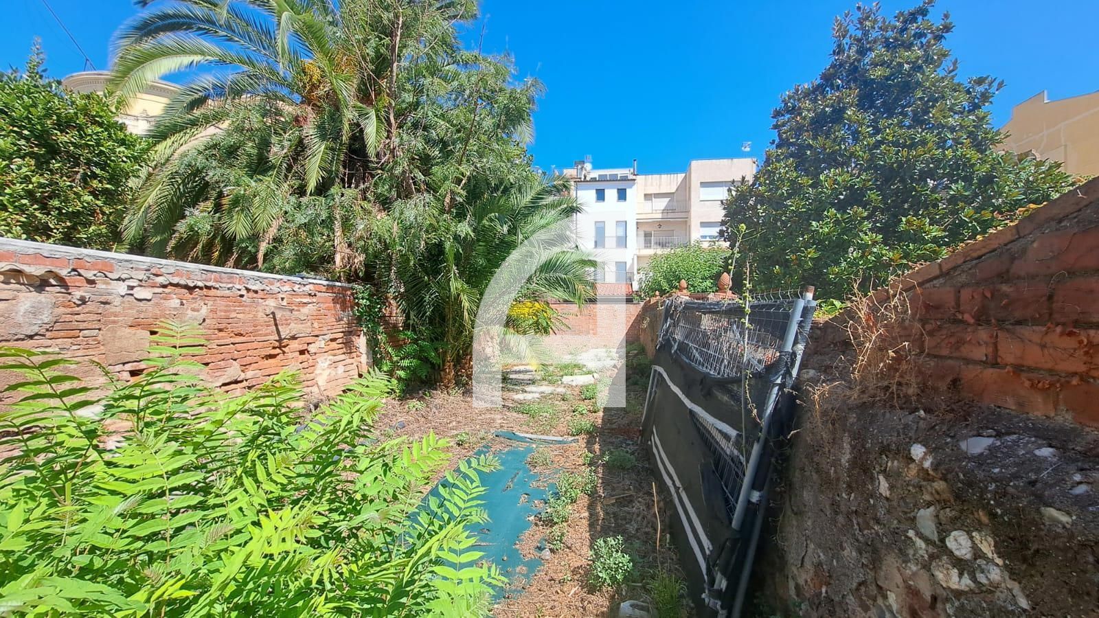 Jardí de Casa o xalet en venda en Terrassa