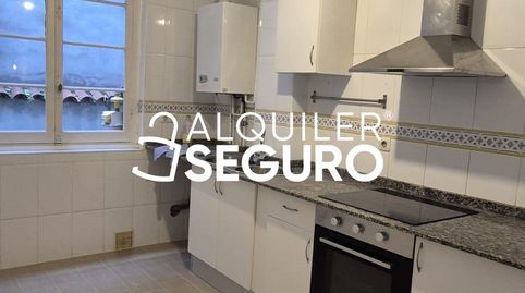 Foto 2 de Piso de alquiler en Menen Perez, Barrio del Centro, Gijón