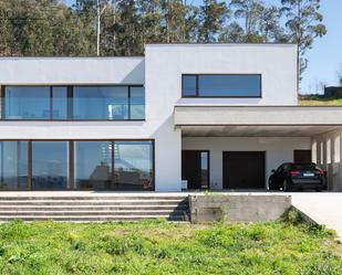 Vista exterior de Casa o xalet en venda en Marín amb Jardí privat