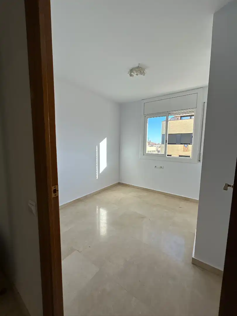Flat with lift for sale in Carrer de Miquel Vives 85, imagen 7