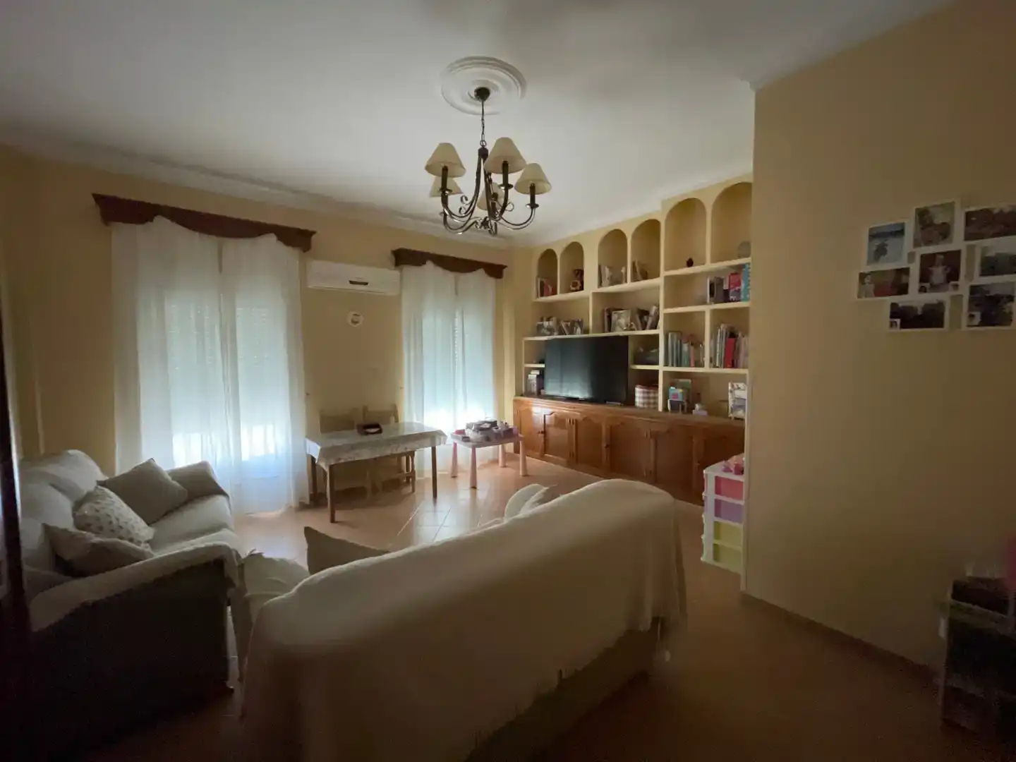 Sala d'estar de Dúplex en venda en Villamartín amb Aire condicionat i Balcó