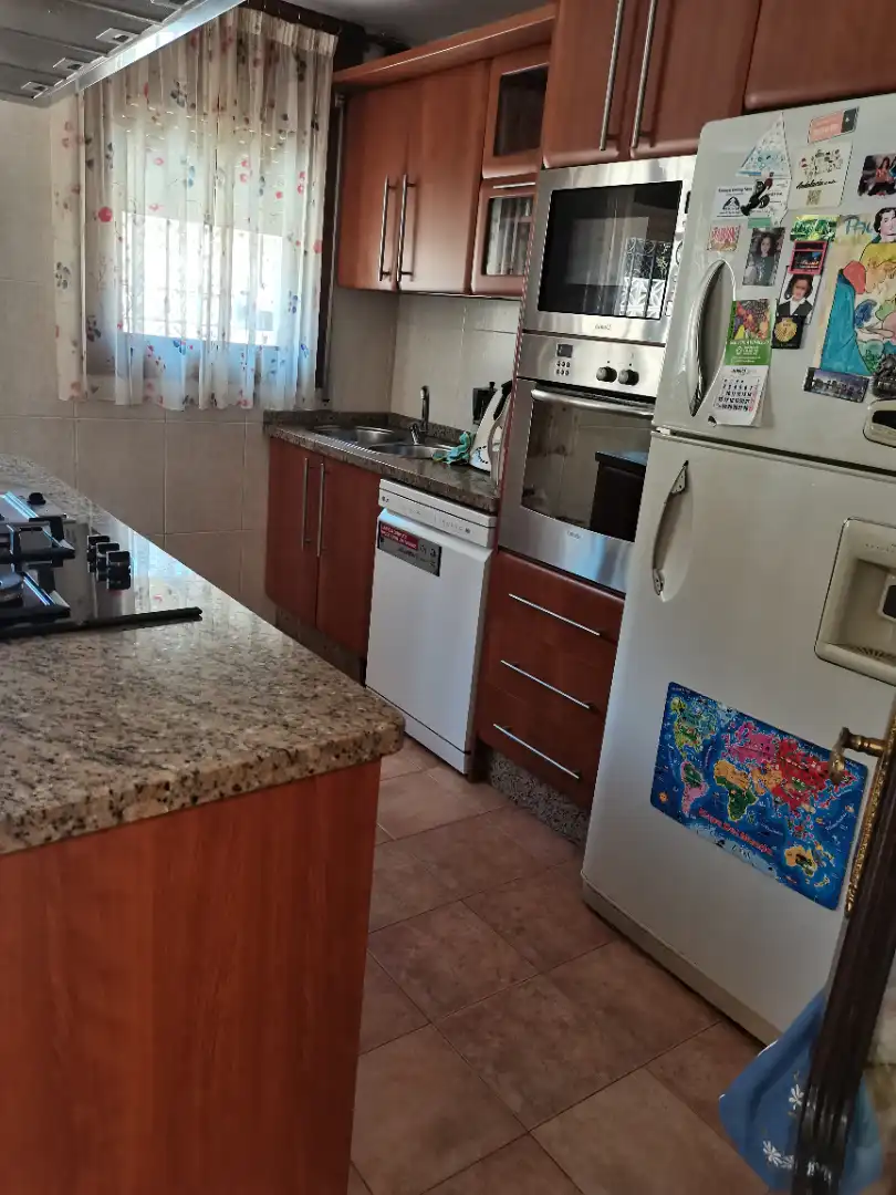 Cuina de Casa o xalet en venda en Málaga amb Calefacció, Jardí privat i Parquet