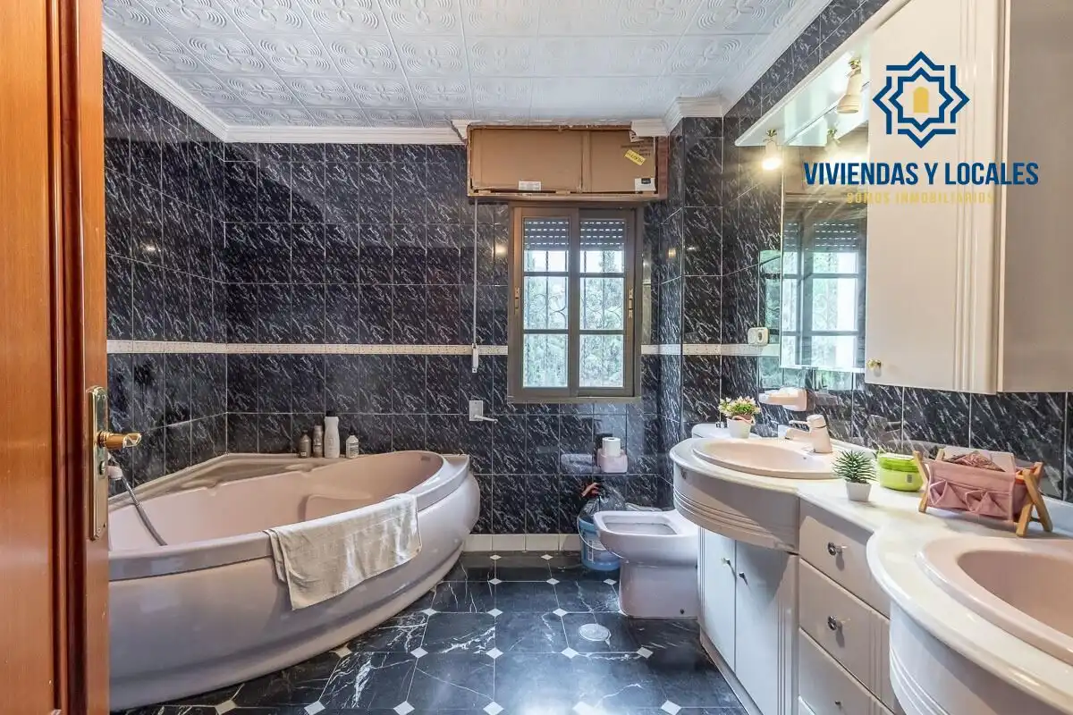 Villa mit Terrasse zum Verkauf in Barrio de la Vega, imagen 26
