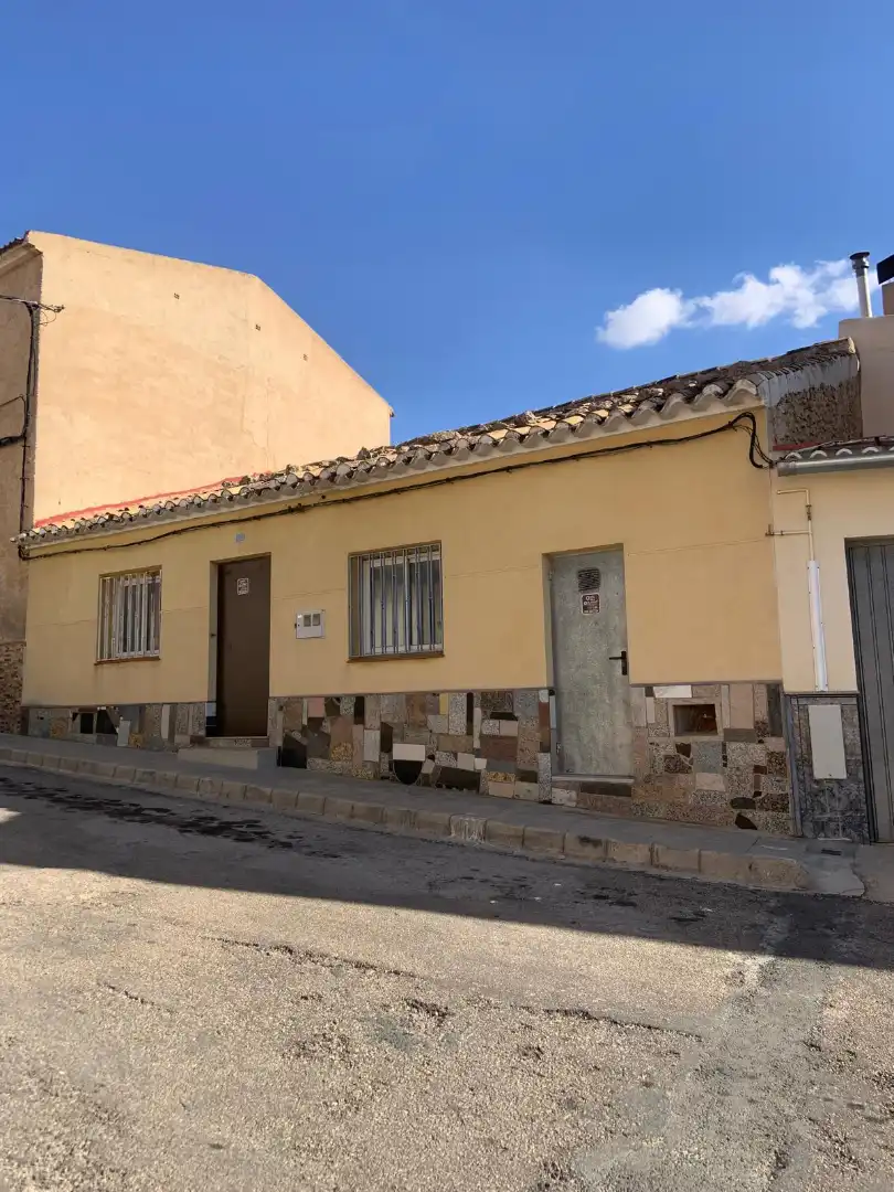 Vista exterior de Casa o xalet en venda en Tobarra amb Moblat