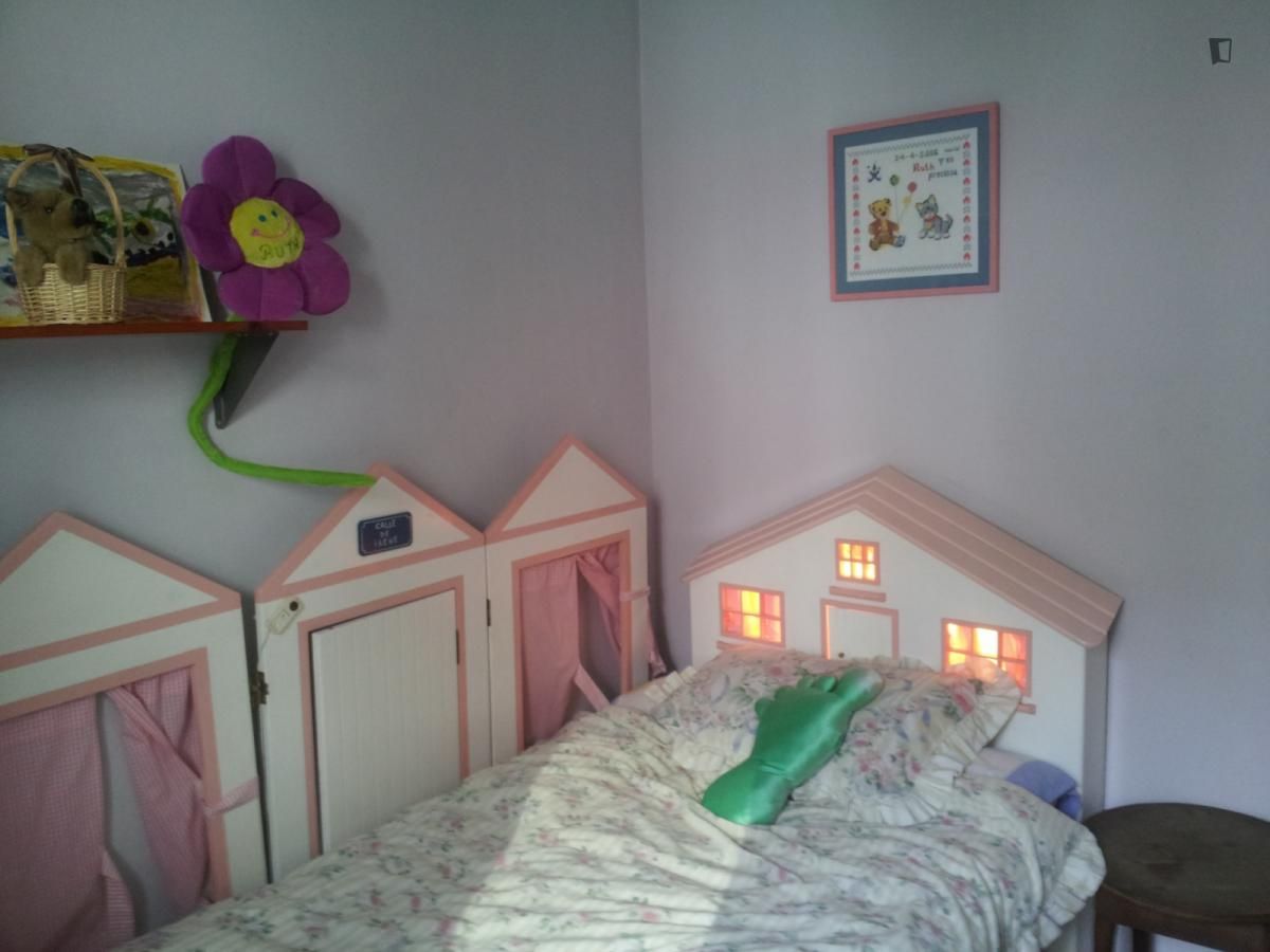 House or chalet to share in Imperial