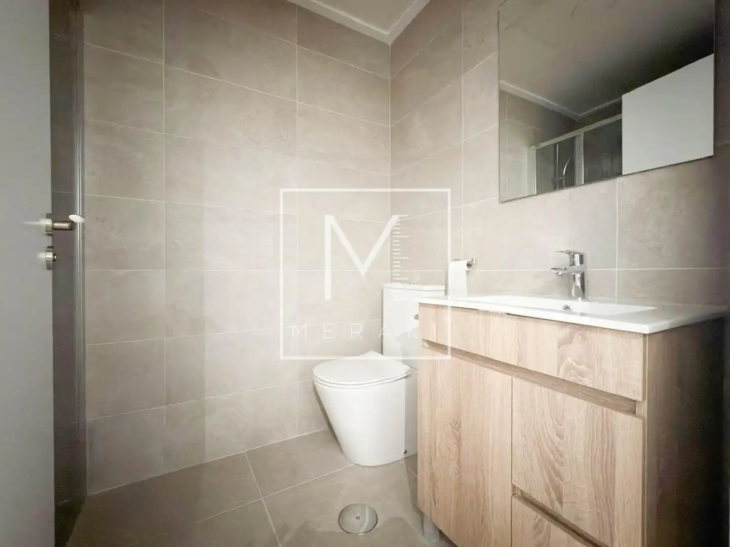 Baño de Estudio de alquiler en Albacete con Calefacción, Amueblado y Balcón