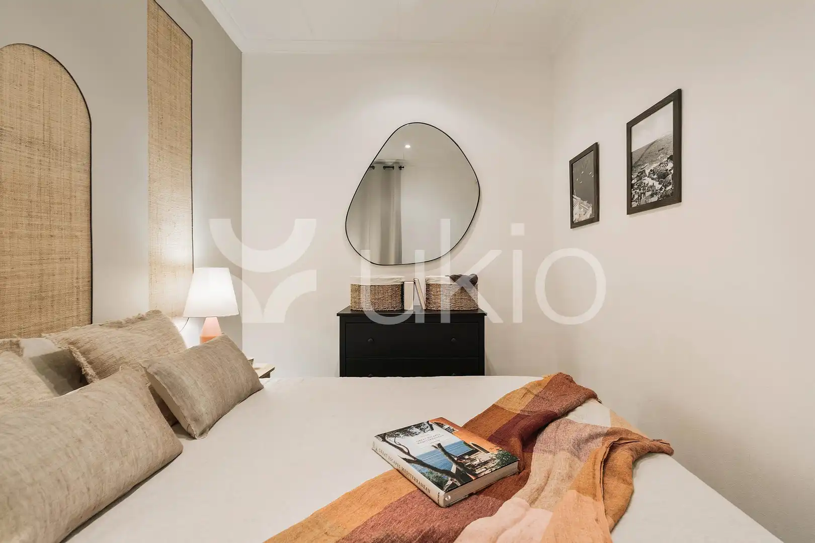 Schlafzimmer von Wohnungen zur Miete in Barcelona mit Klimaanlage, Möbliert und Ofen