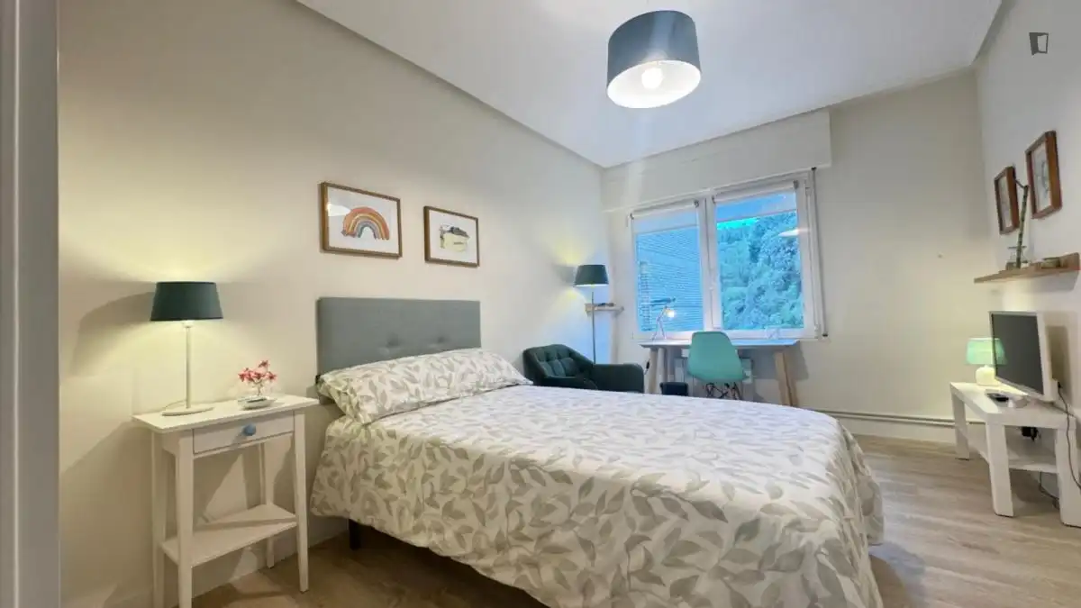 Habitación de Apartamento para compartir en Bilbao  con Amueblado, Horno y Lavadora