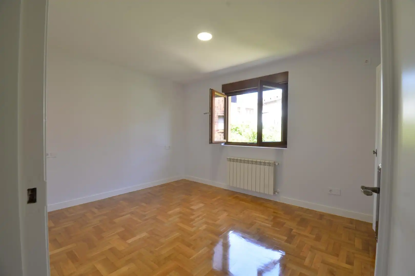 Schlafzimmer von Haus oder Chalet zur Miete in Oviedo  mit Abstellraum