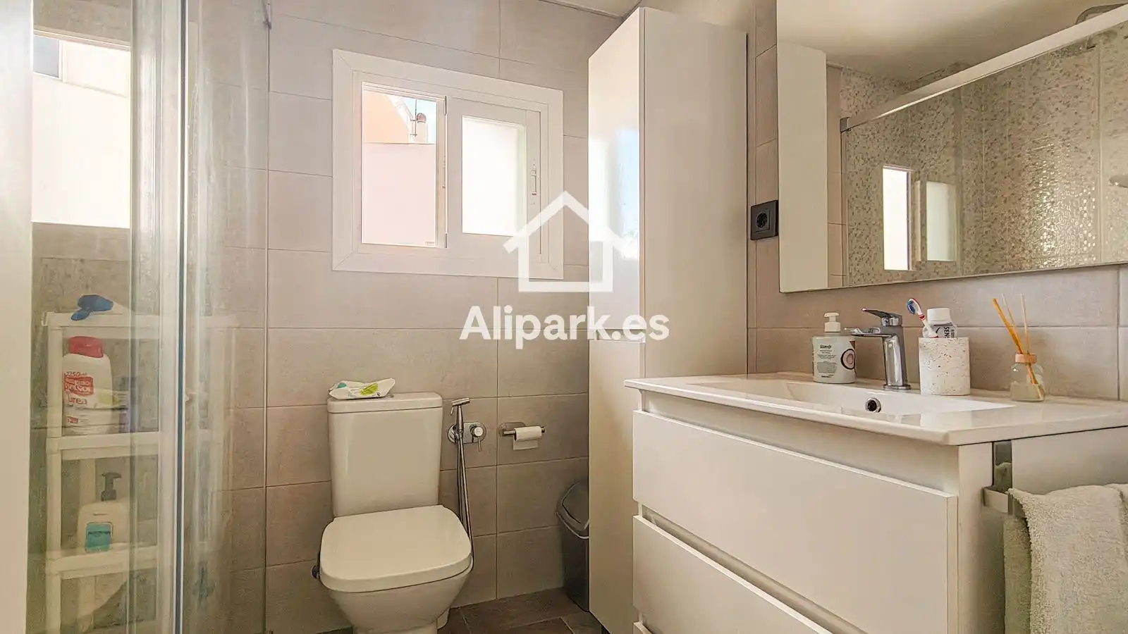 Badezimmer von Wohnung zum Verkauf in El Campello mit Terrasse, Schwimmbad und Gemeinschaftspool
