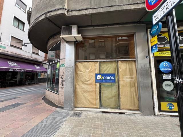 Local comercial en Alquiler en Centro