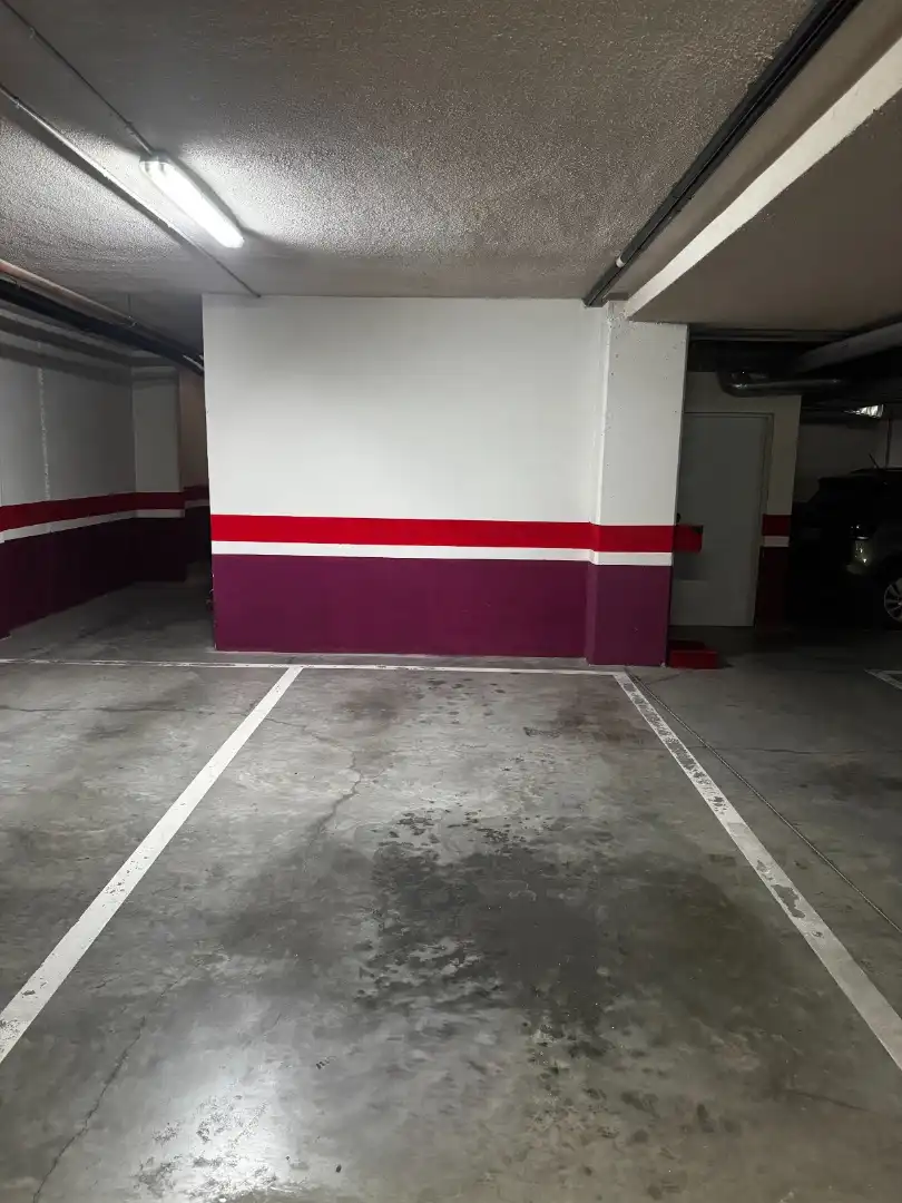 Aparcament de Pis en venda en Guadalajara amb Calefacció i Piscina comunitària