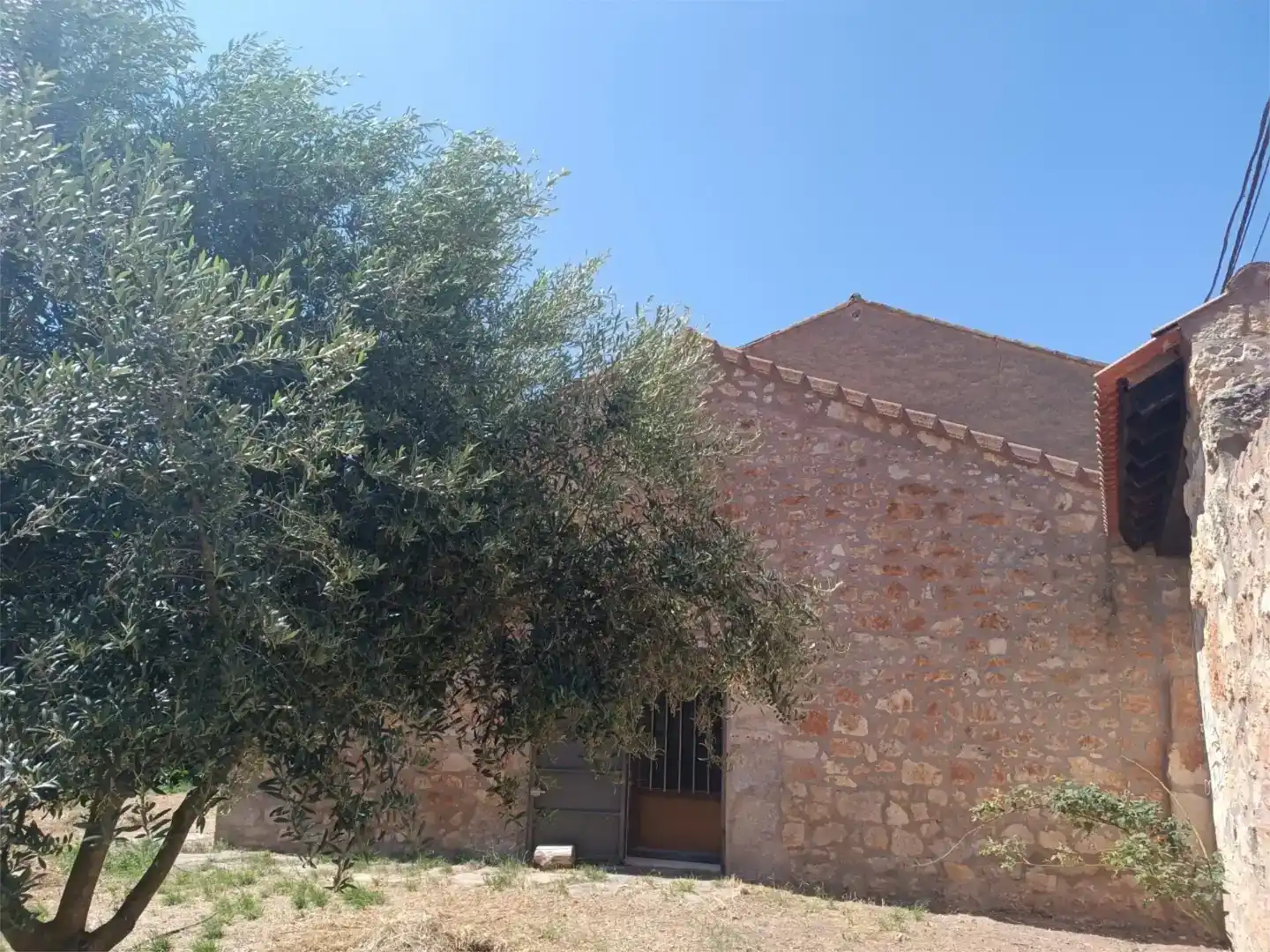 Vista exterior de Casa o xalet en venda en Iglesiarrubia